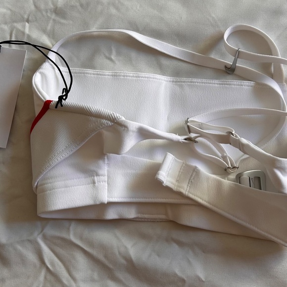 Nike Women’s Active Top - Picture 2 of 2